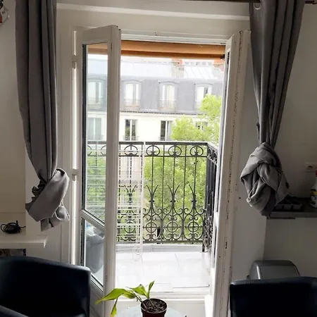 Appartamento Sweet In Center Of Parigi